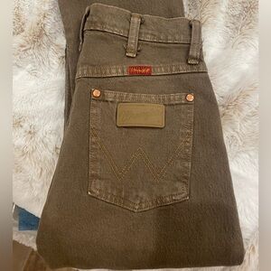 Chocolate Vintage Wranglers 🤎